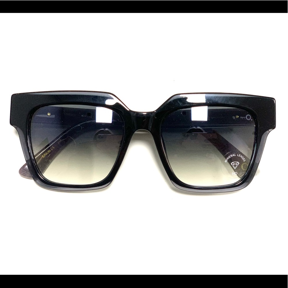 Etnia Barcelona Simbo